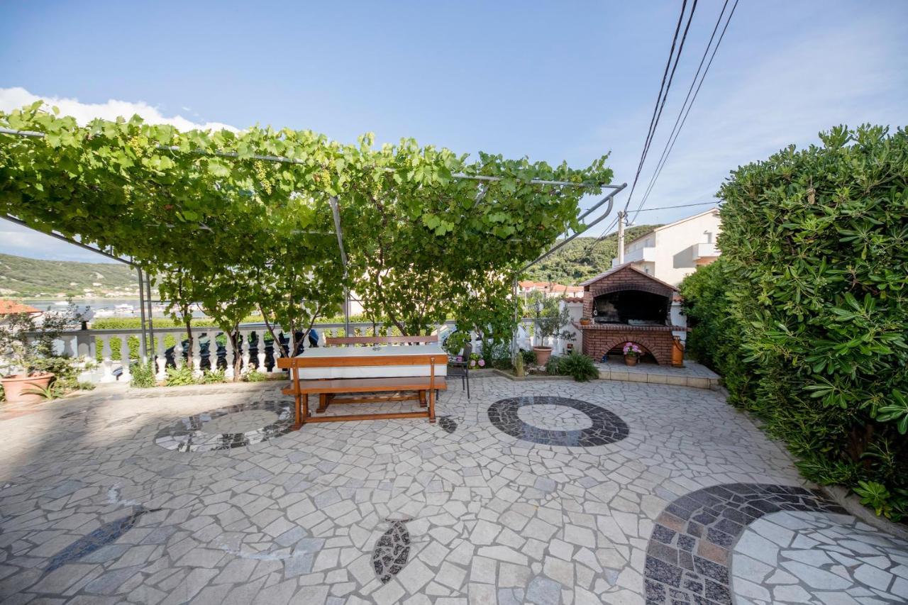 Apartmani Sanjin Tariba Supetarska Draga Luaran gambar
